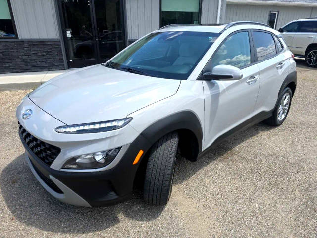 2023 Hyundai Kona SEL AWD photo