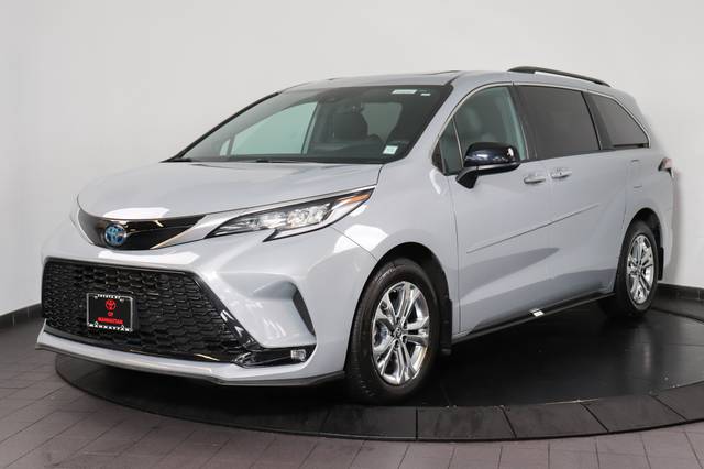 2023 Toyota Sienna XSE AWD photo