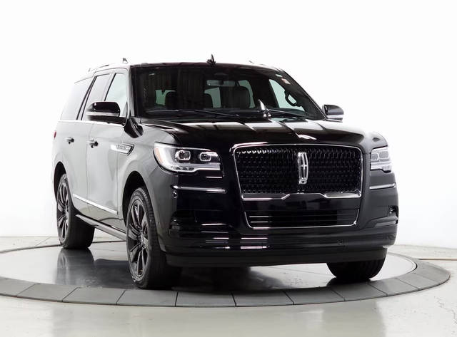 2023 Lincoln Navigator Reserve 4WD photo