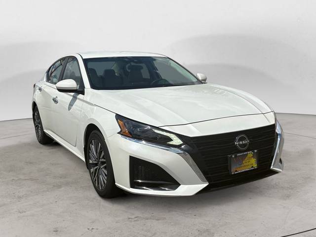 2023 Nissan Altima 2.5 SV FWD photo