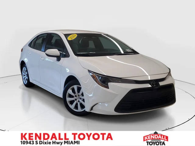 2023 Toyota Corolla LE FWD photo