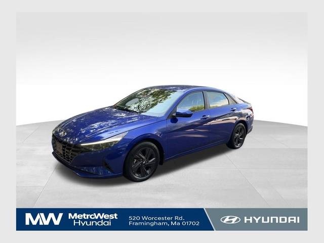 2023 Hyundai Elantra SEL FWD photo