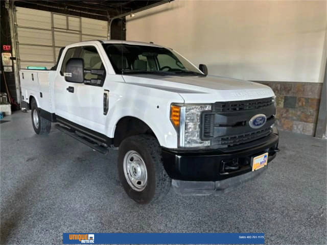 2017 Ford F-350 Super Duty XL 4WD photo