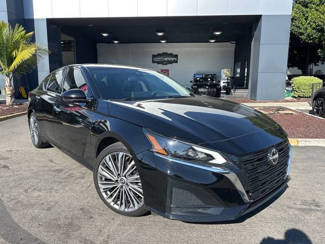 2023 Nissan Altima 2.5 SL FWD photo