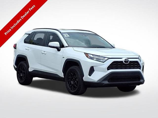 2023 Toyota RAV4 XLE FWD photo
