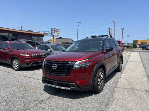 2023 Nissan Pathfinder SL 4WD photo