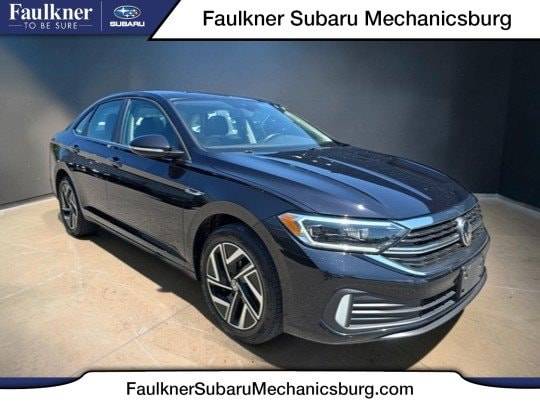 2023 Volkswagen Jetta SEL FWD photo