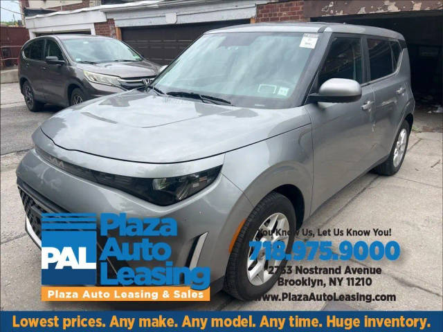 2023 Kia Soul LX FWD photo