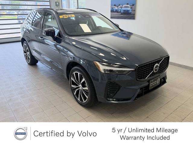2023 Volvo XC60 Plus Dark Theme AWD photo