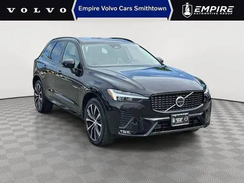 2023 Volvo XC60 Plus Dark Theme AWD photo