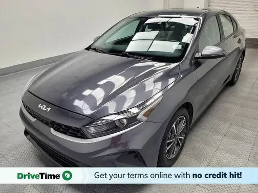 2023 Kia Forte LXS FWD photo