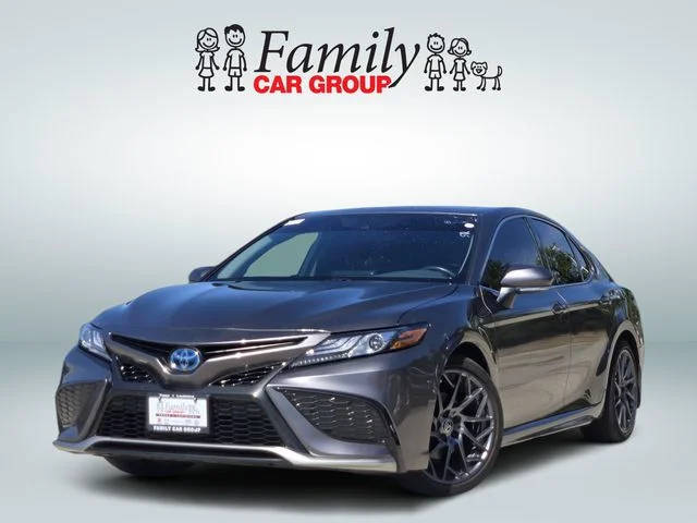 2023 Toyota Camry Hybrid XSE FWD photo