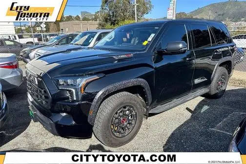 2023 Toyota Sequoia TRD Pro 4WD photo