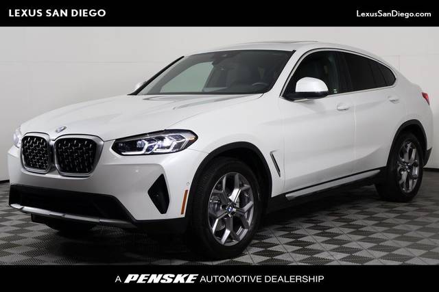 2023 BMW X4 xDrive30i AWD photo