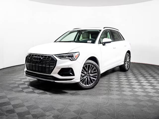 2023 Audi Q3 Premium AWD photo