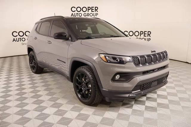 2023 Jeep Compass Altitude 4WD photo