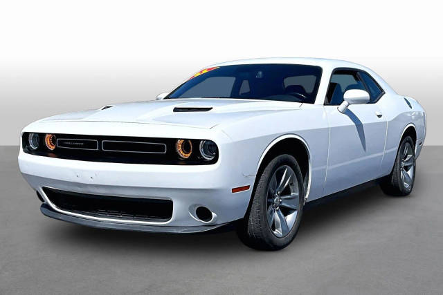 2021 Dodge Challenger SXT RWD photo
