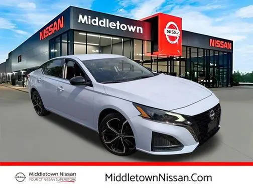 2023 Nissan Altima 2.5 SR AWD photo