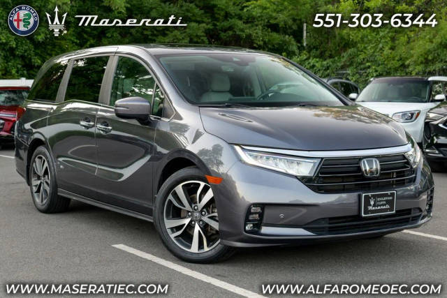 2023 Honda Odyssey Touring FWD photo