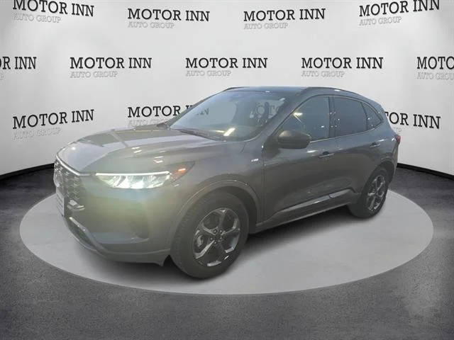 2023 Ford Escape ST-Line AWD photo