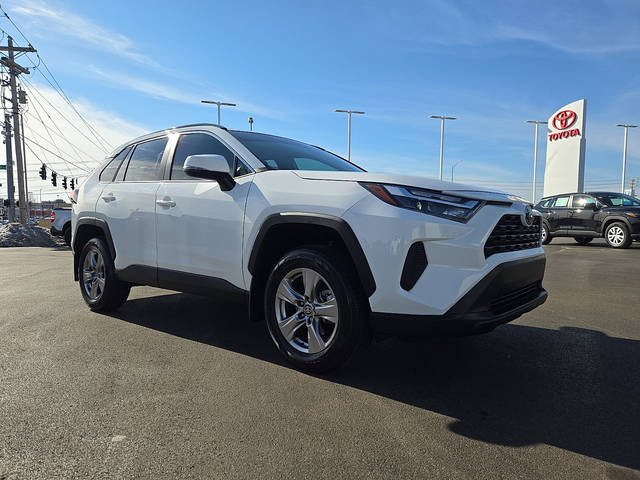 2023 Toyota RAV4 XLE FWD photo