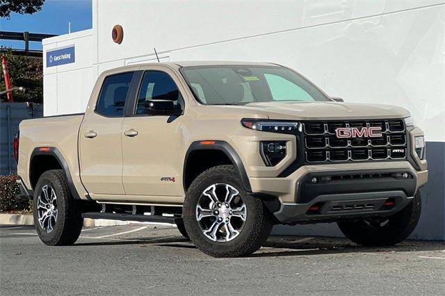 2023 GMC Canyon 4WD AT4 4WD photo