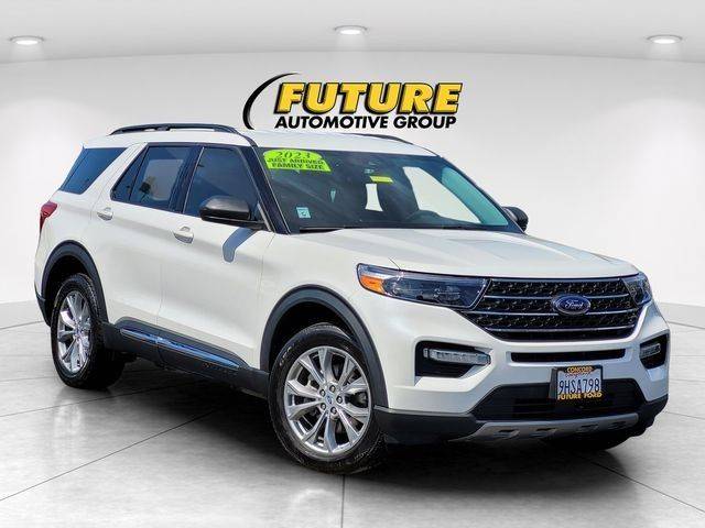 2023 Ford Explorer XLT 4WD photo