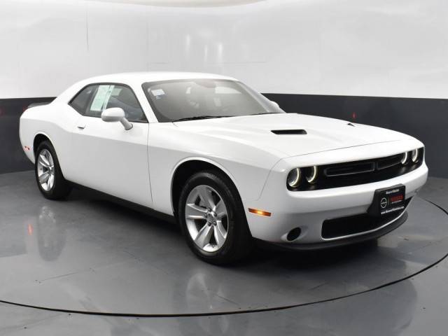 2023 Dodge Challenger SXT RWD photo