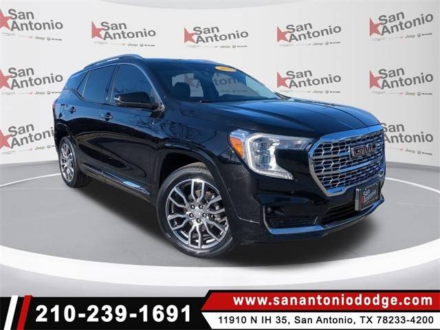 2023 GMC Terrain Denali AWD photo