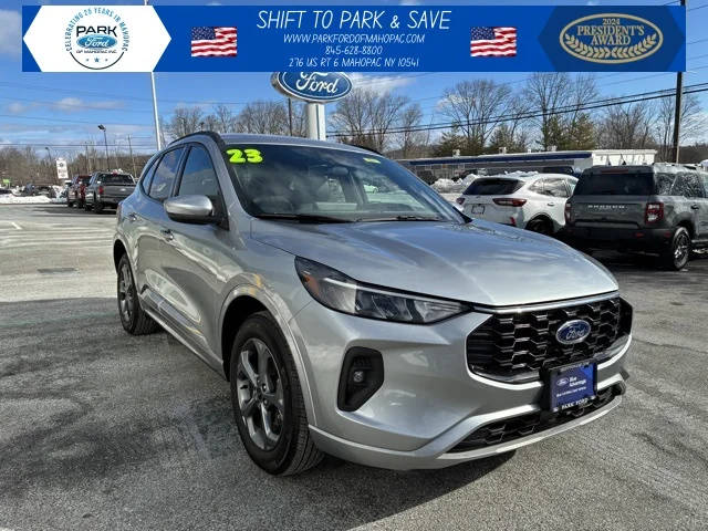 2023 Ford Escape ST-Line Select AWD photo