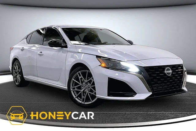 2023 Nissan Altima 2.0 SR FWD photo
