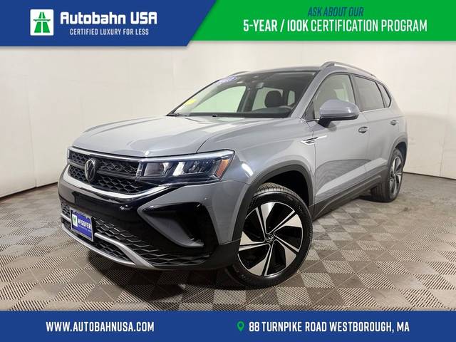 2023 Volkswagen Taos SE AWD photo