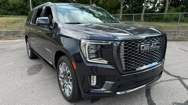 2023 GMC Yukon XL Denali Ultimate 4WD photo