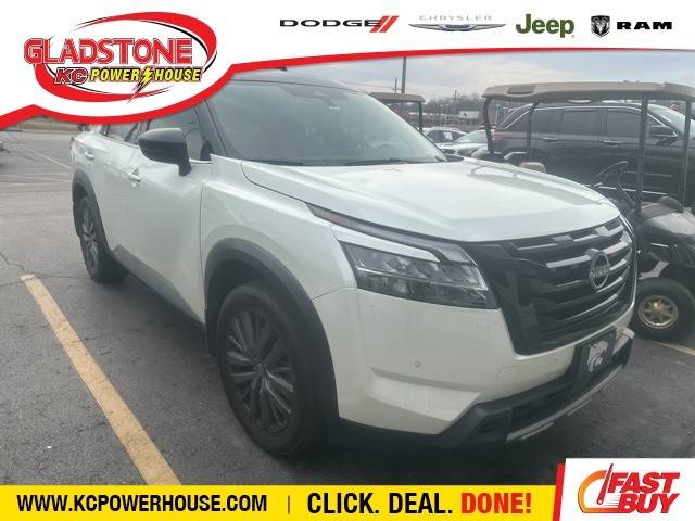 2023 Nissan Pathfinder SL 4WD photo