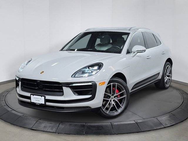 2023 Porsche Macan S AWD photo