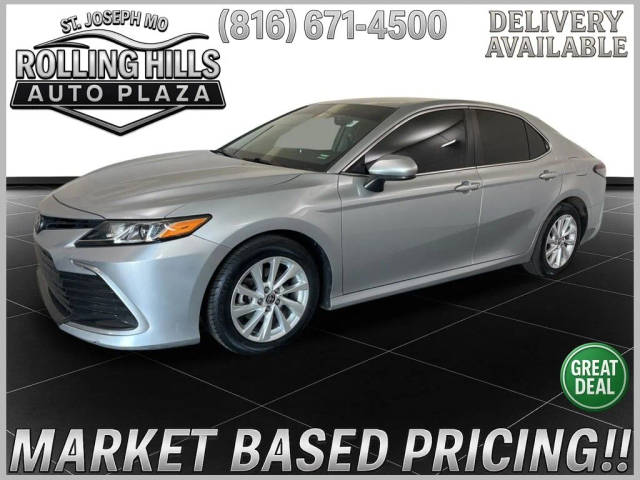 2021 Toyota Camry LE FWD photo