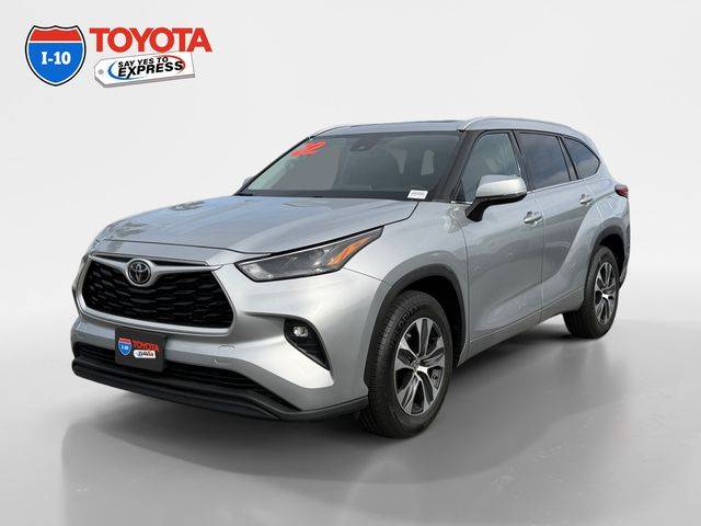 2022 Toyota Highlander XLE FWD photo