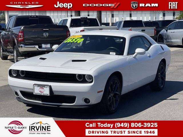 2023 Dodge Challenger SXT RWD photo