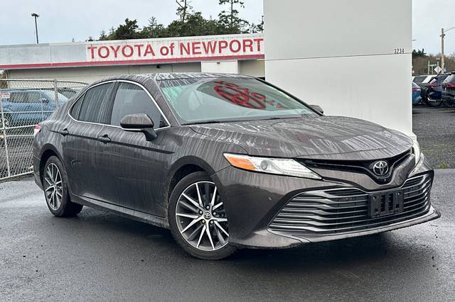 2018 Toyota Camry XLE V6 FWD photo