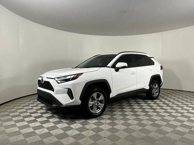 2023 Toyota RAV4 XLE FWD photo