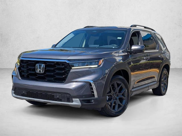 2023 Honda Pilot Touring FWD photo