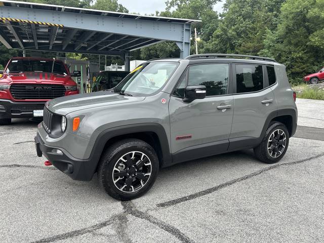 2023 Jeep Renegade Trailhawk 4WD photo