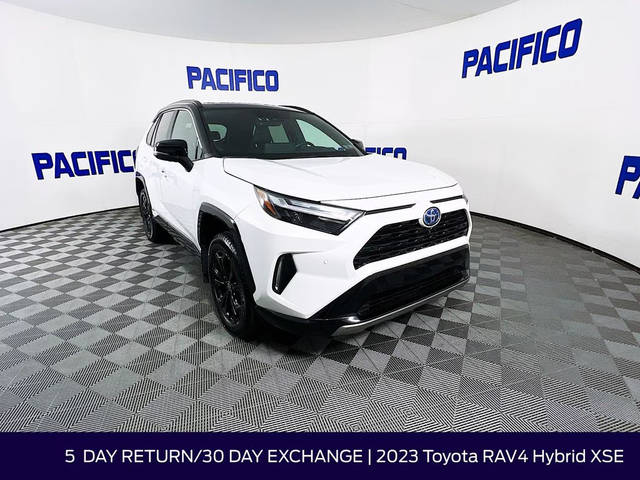 2023 Toyota RAV4 Hybrid XSE AWD photo