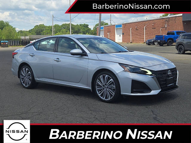 2023 Nissan Altima 2.5 SL AWD photo