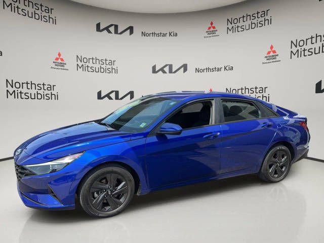 2023 Hyundai Elantra SEL FWD photo