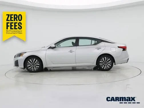 2023 Nissan Altima 2.5 SV FWD photo