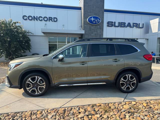 2023 Subaru Ascent Limited AWD photo