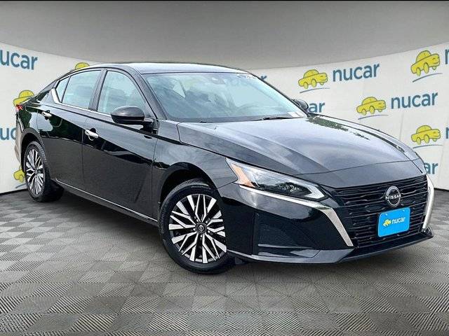 2023 Nissan Altima 2.5 SV AWD photo