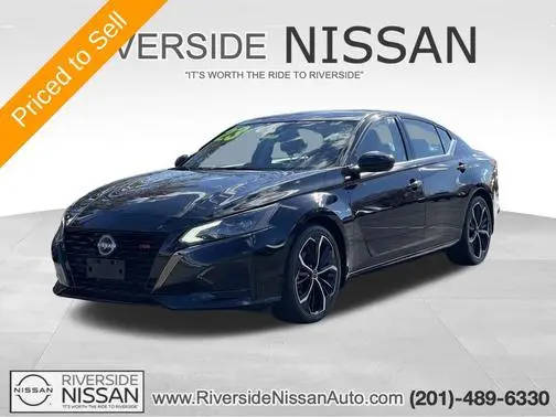 2023 Nissan Altima 2.5 SR FWD photo