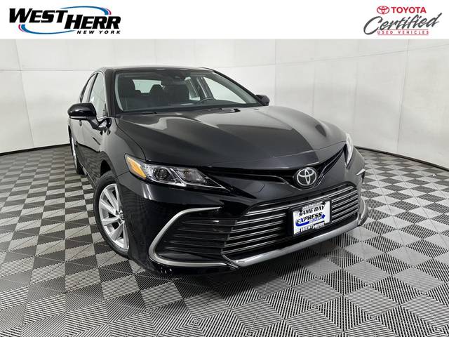 2023 Toyota Camry LE FWD photo